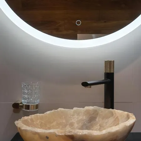 Maja - Contactless Check-in 4*