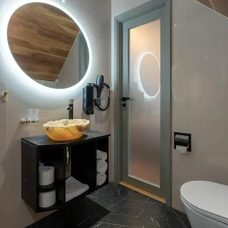 Maja - Contactless Check-in Aparthotel 4*