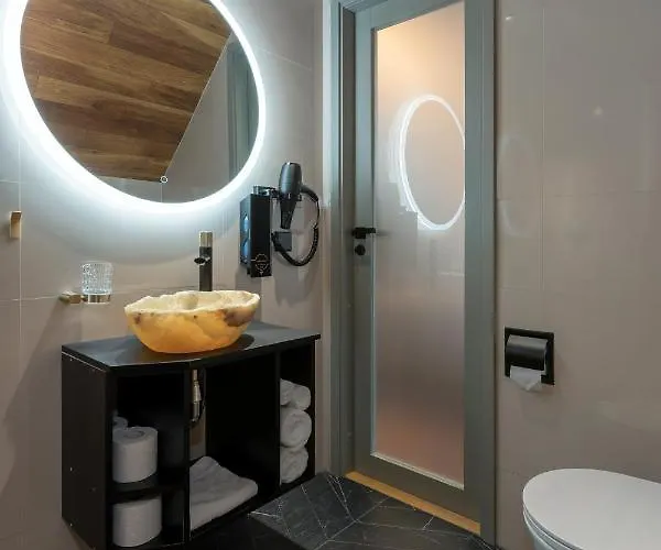 Maja - Contactless Check-in Apartahotel 4*